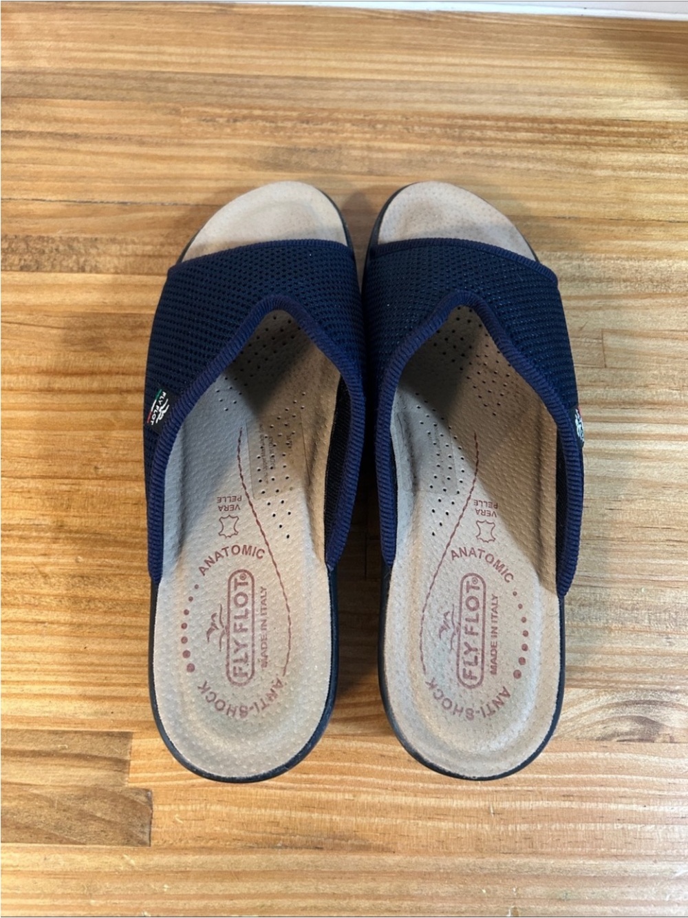 Fly Flot Slides Women’s
Blue Size EUR 38 = US Size 8
Anti Shock Anatomic - Picture 3 of 9